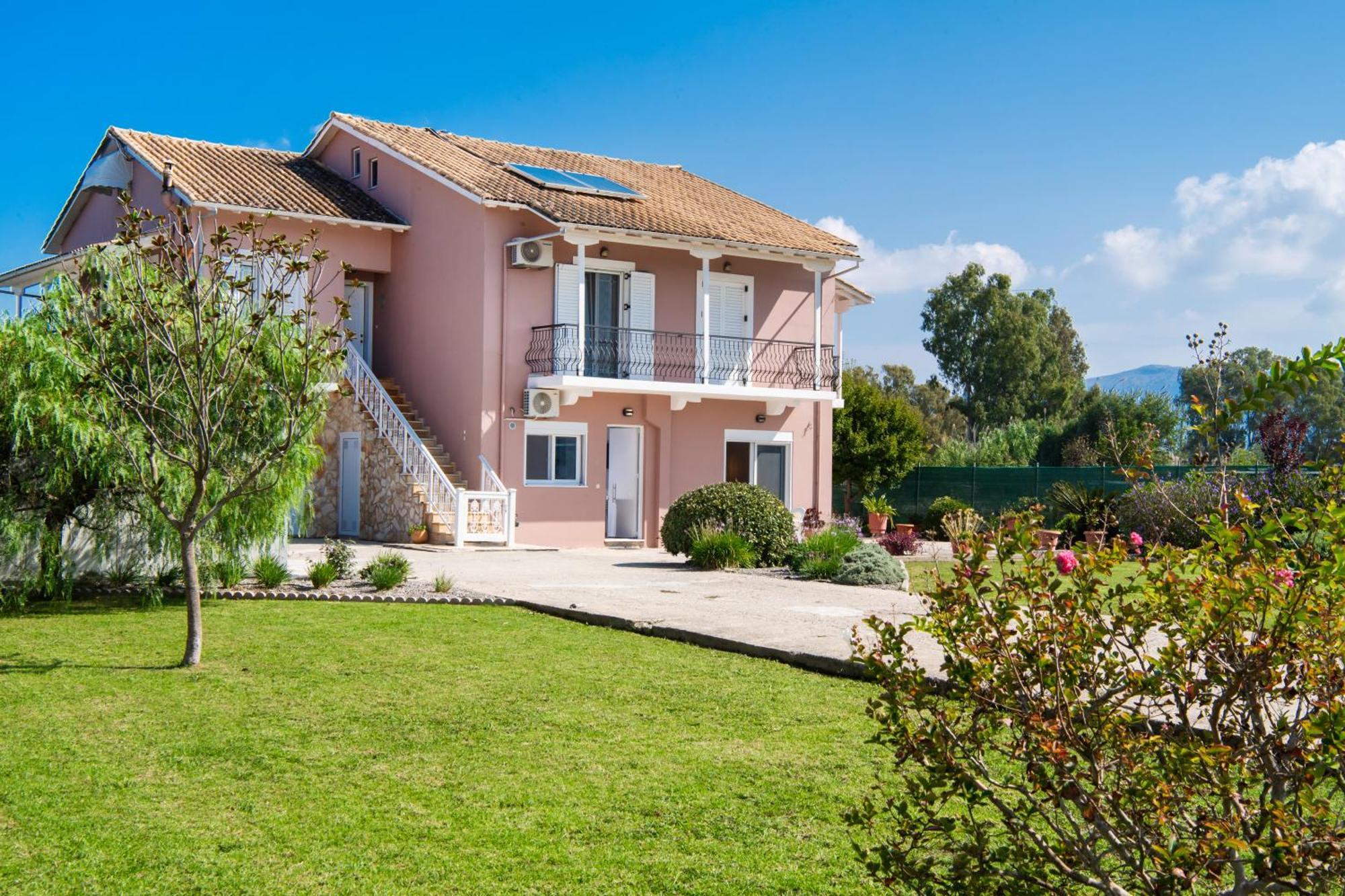 Ruellia Luxury Apartments Kalligoni Exterior photo